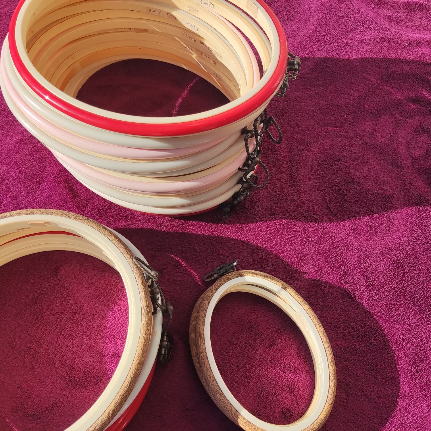 Grande conjunto de molduras /aros para bordados