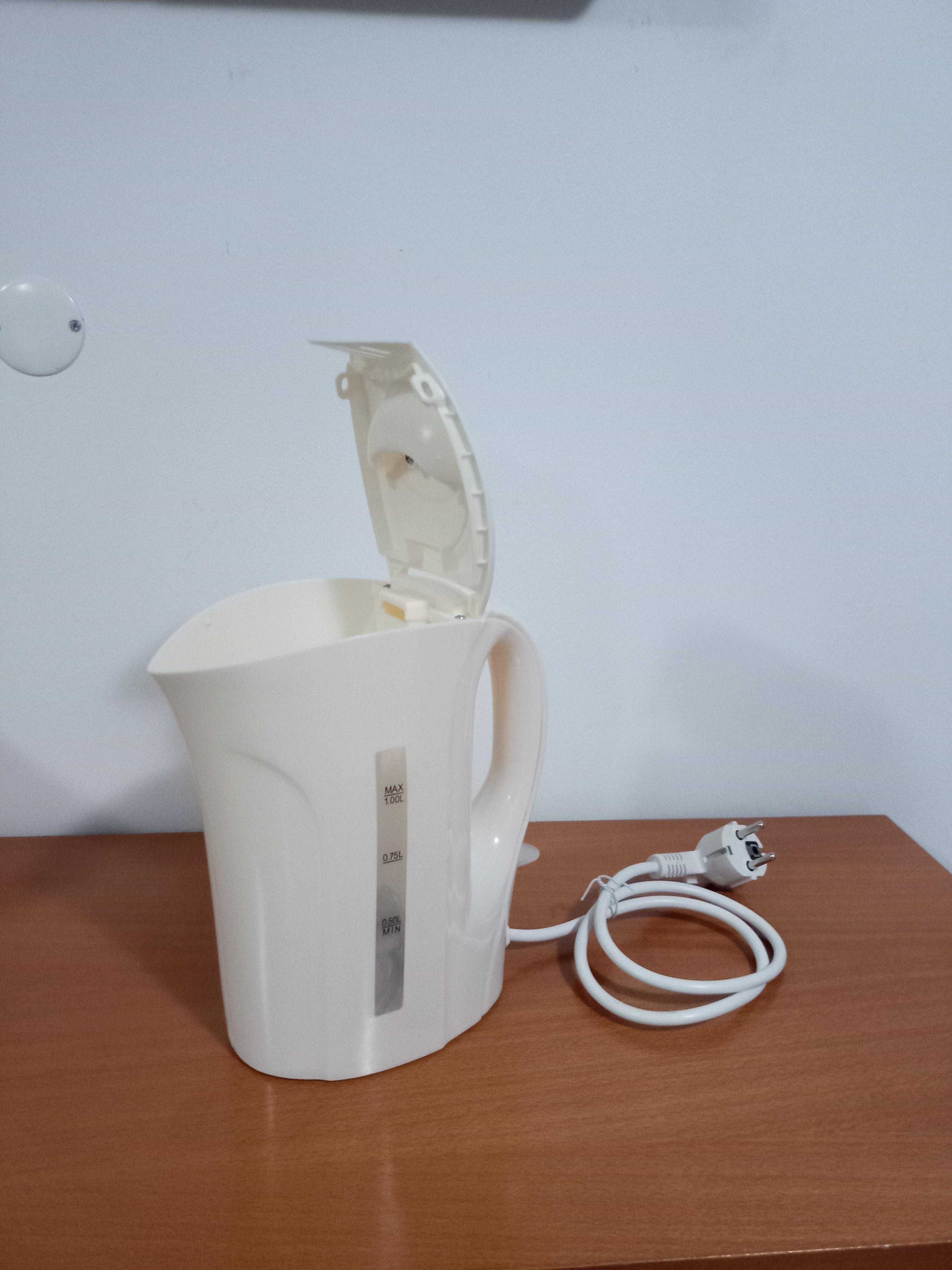 Jarro Elétrico 1 Litro Novo (apenas 1 utilização)