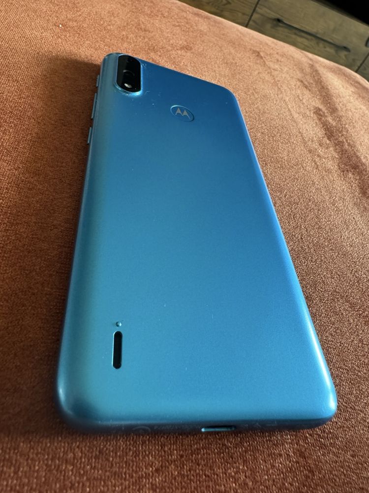 Motorola E7 64gb dual SIM jak nowy
