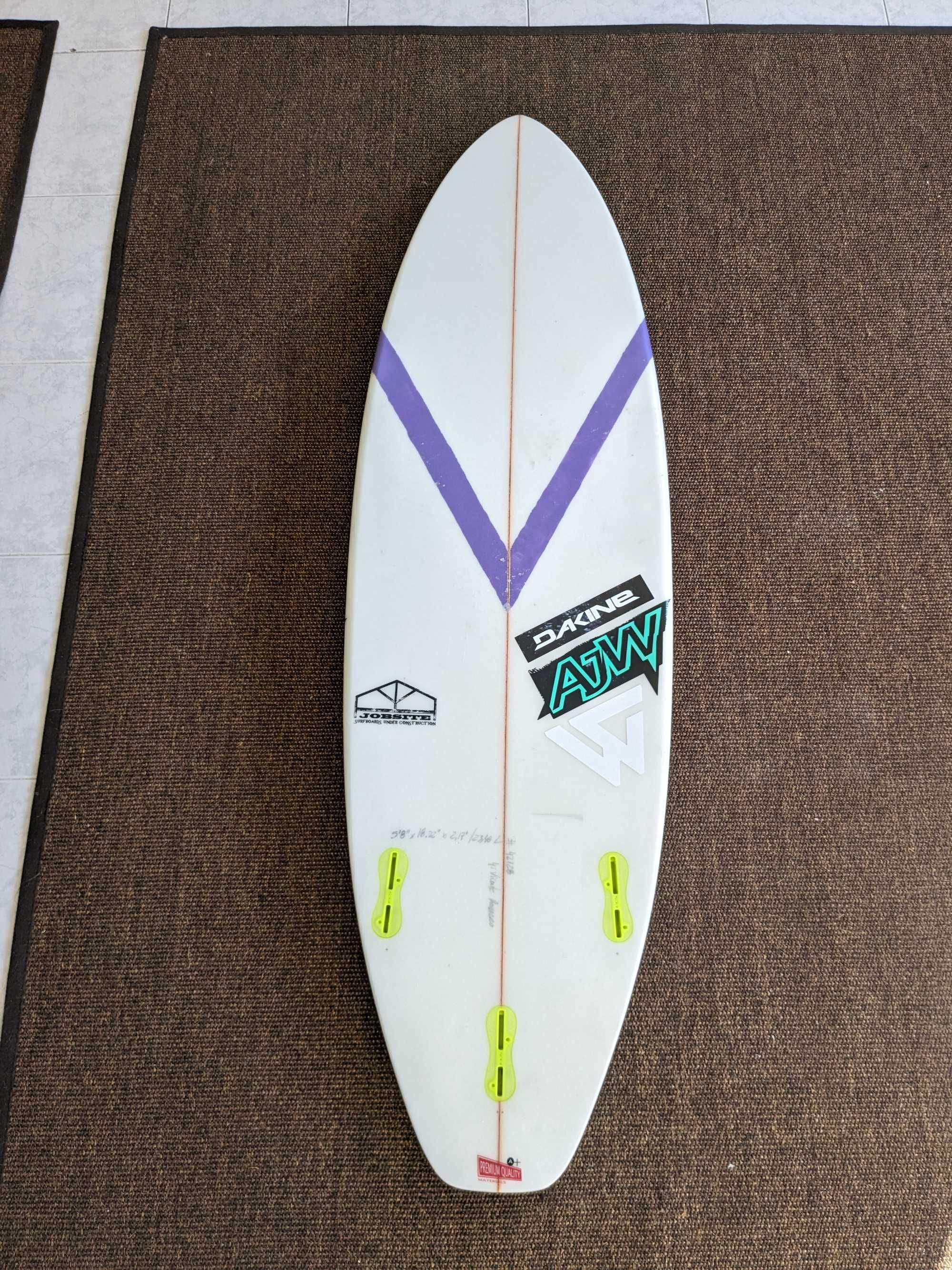 Prancha de Surf - AJW  5'8''