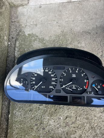 Licznik zegary Europa BMW e46 r6 benzyna