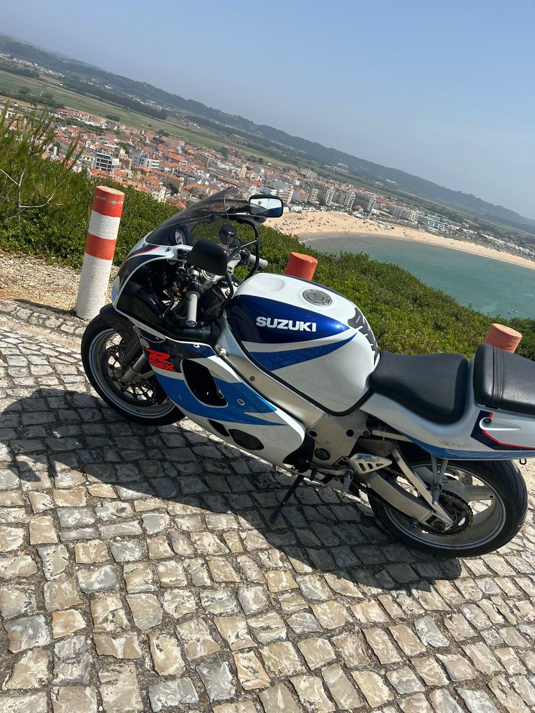 GSX-R 750 Injeção