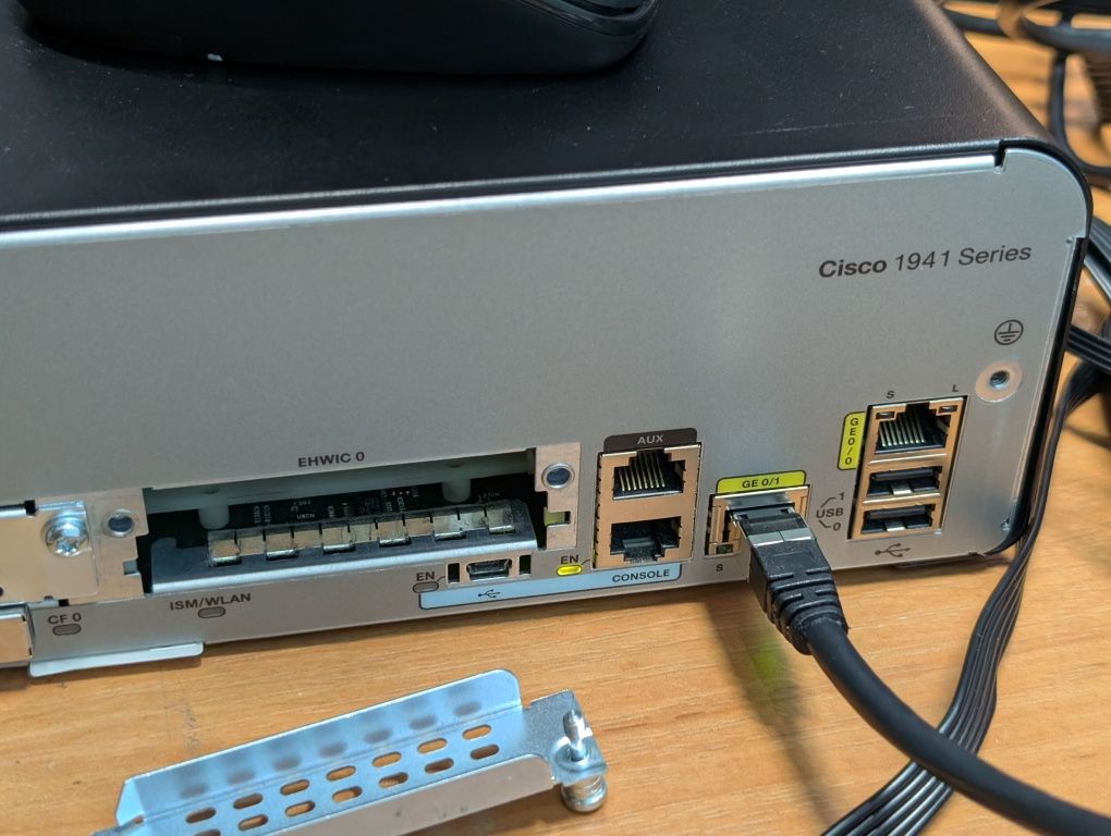 CISCO 1941-SEC/K9 Сетевое оборудование , Свич, Switch, Роутер MikroTik
