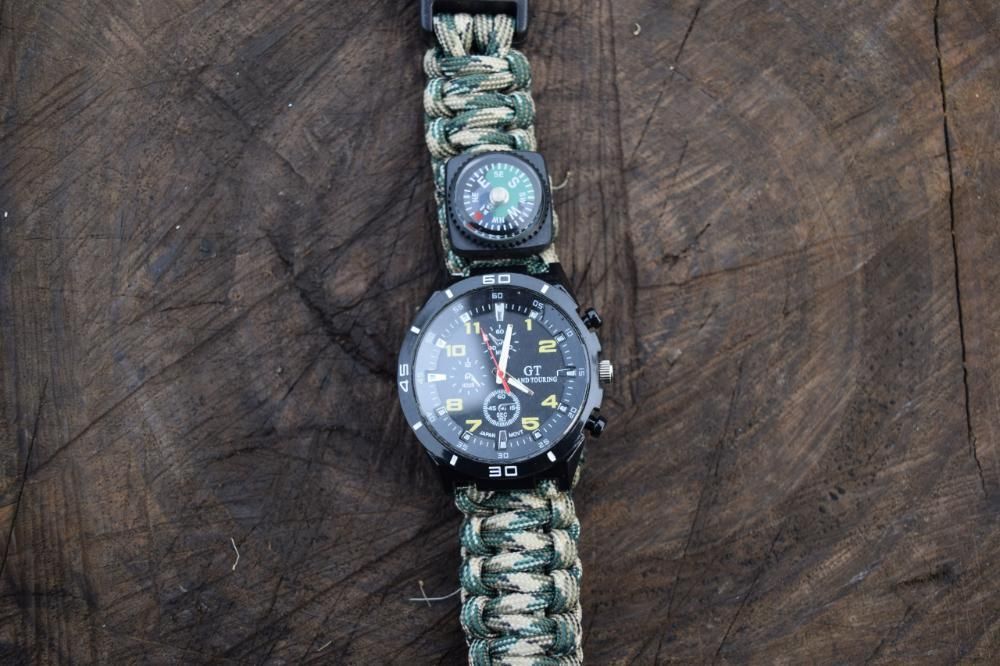 Pulseira paracord camuflada com RELÓGIO flint e bússola airsoft