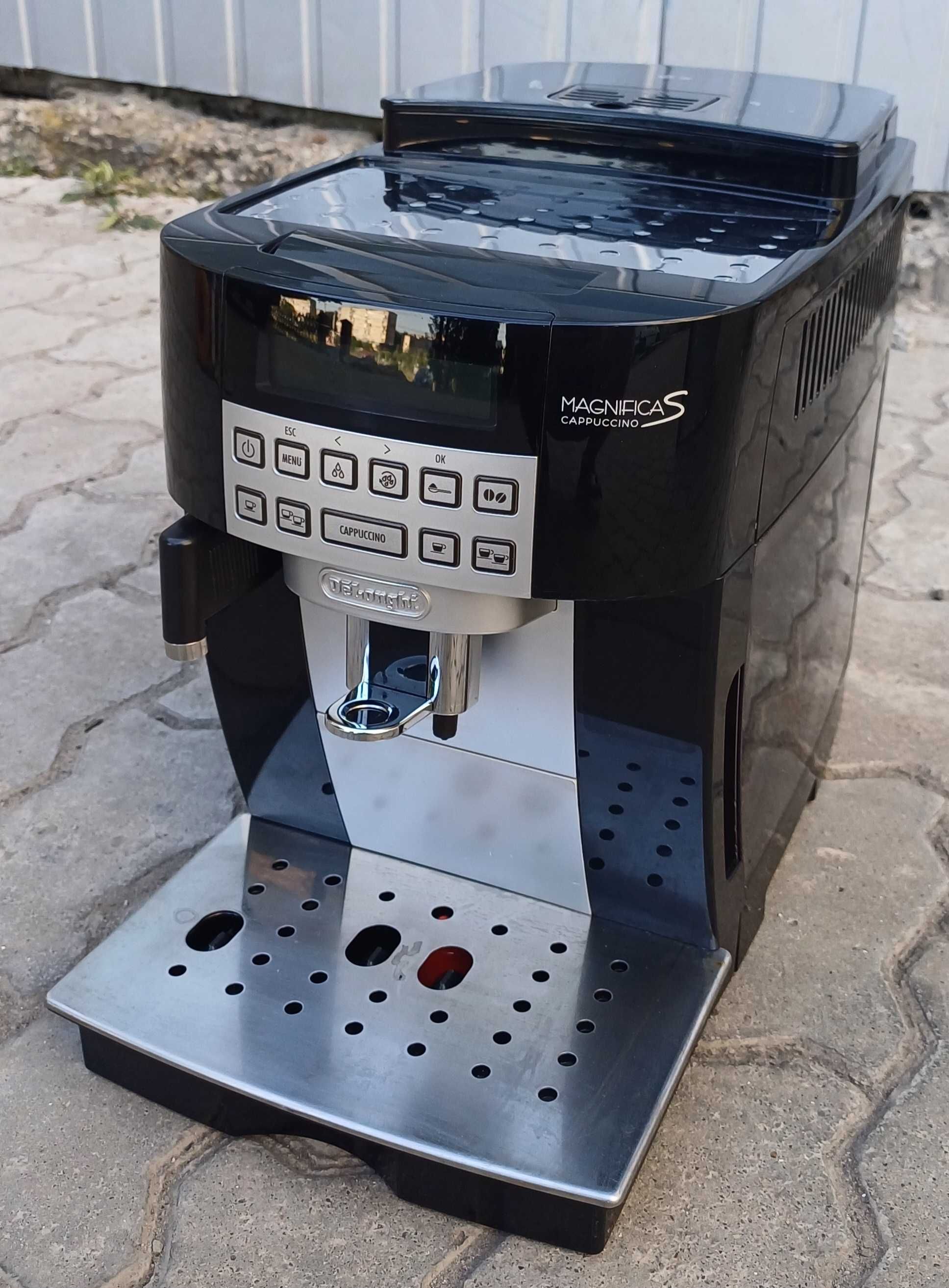 Кофемашина кофеварка DeLonghi ECAM 22.360 B Magnifica S cappuccino