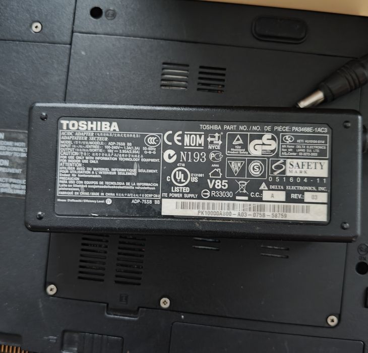 Toshiba Satelite L40 3Gb, T7500