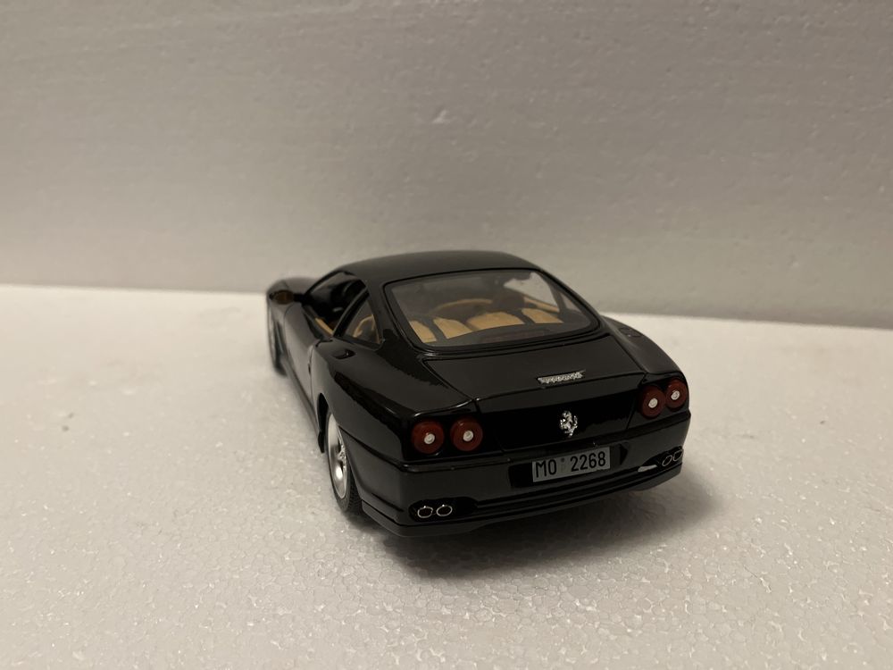 1:18 Bburago Ferrari 550