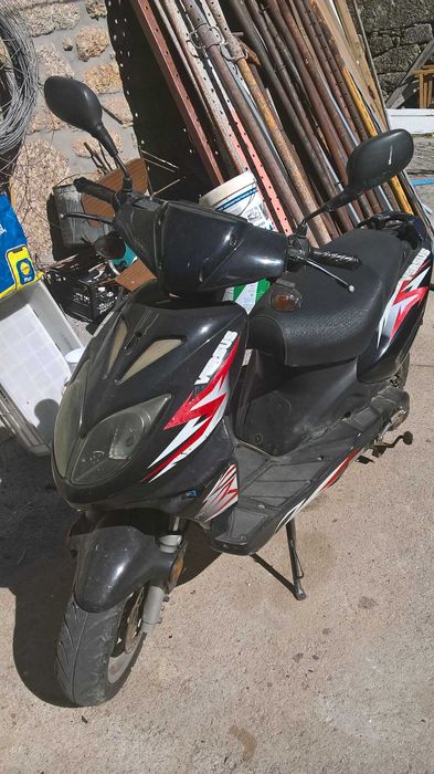 scooter             .