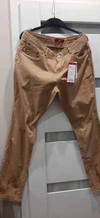 spodnie sztruksy camelowe