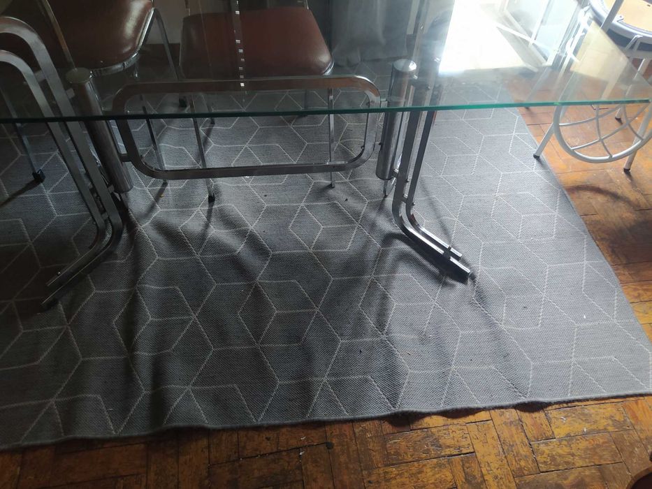 Mesa de jantar em vidro