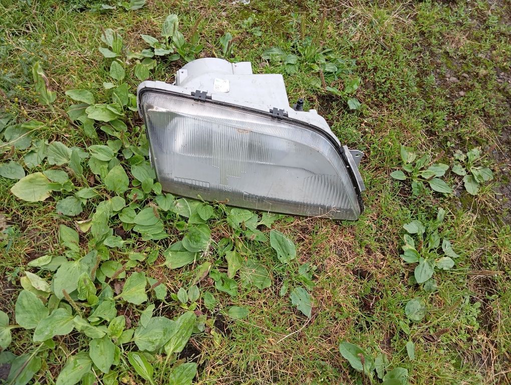 Lampa reflektor prawy przód Opel Omega A I 1 Europa