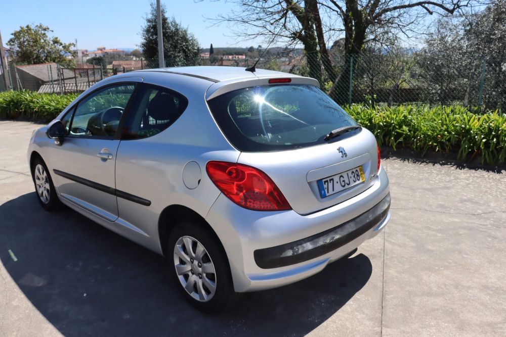 Peugeot 207 1.4 HDi (2008) – Económico e Fiável
