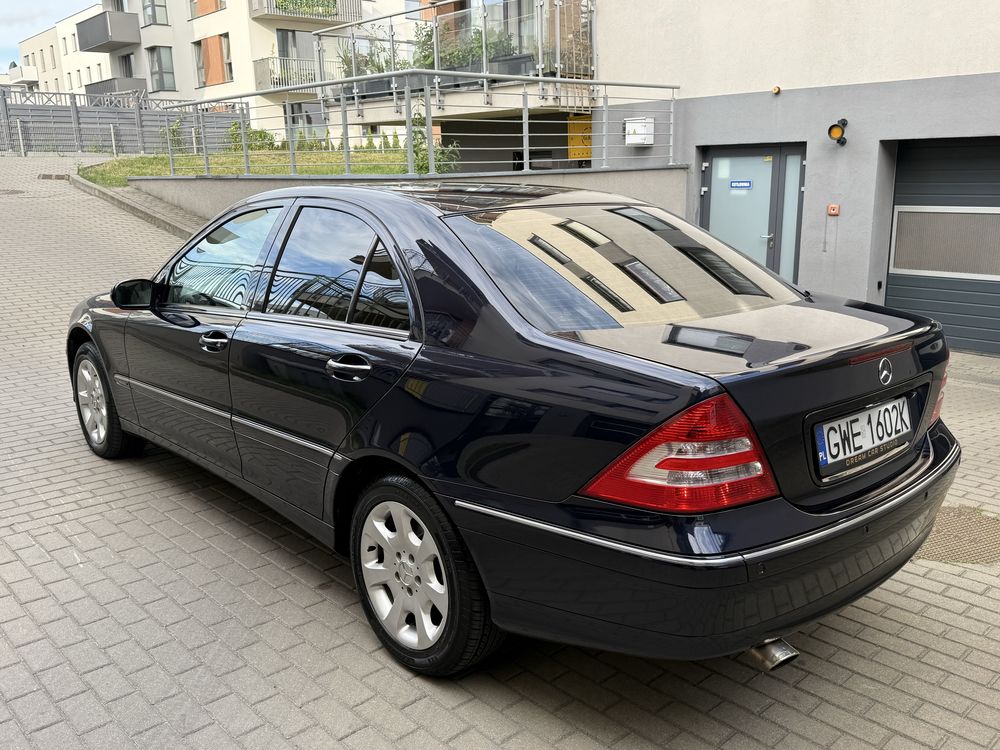 Mercedes-Benz C180 1.8Benz 143KM 2005 rok LIFT *PERFEKCYJNY STAN*!