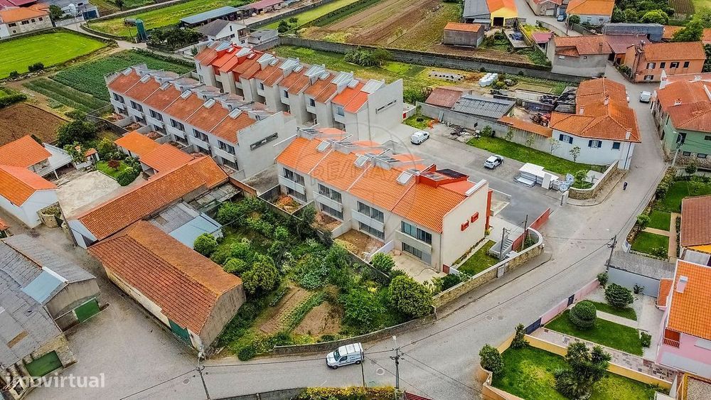 Moradia T4 para venda