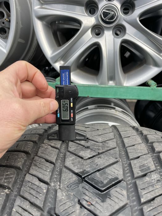 315/30R22 Pirelli Scorpion Winter