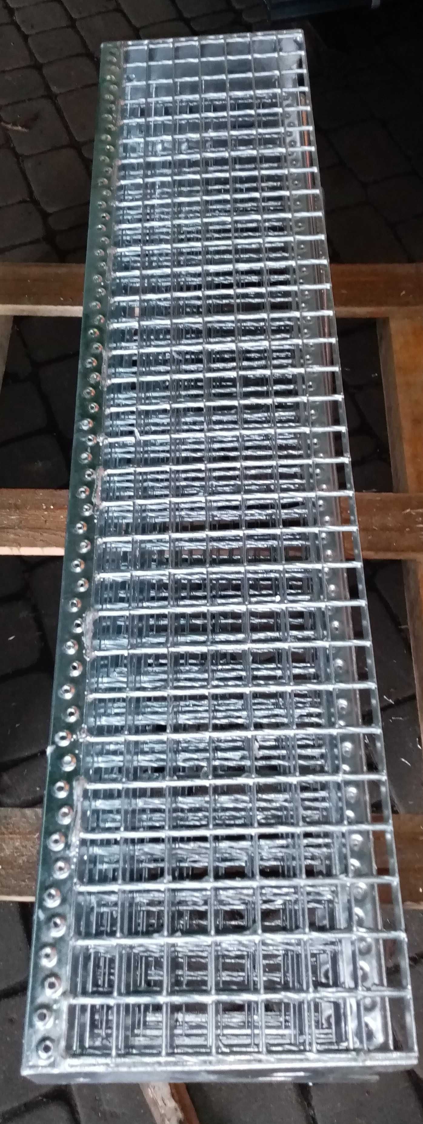 Stopnie metalowe pomostowe WEMA schody 30x2 1000x240