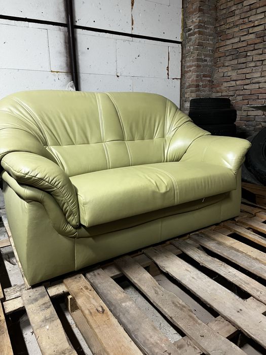 Sprzedam skórzany fotel i sofę