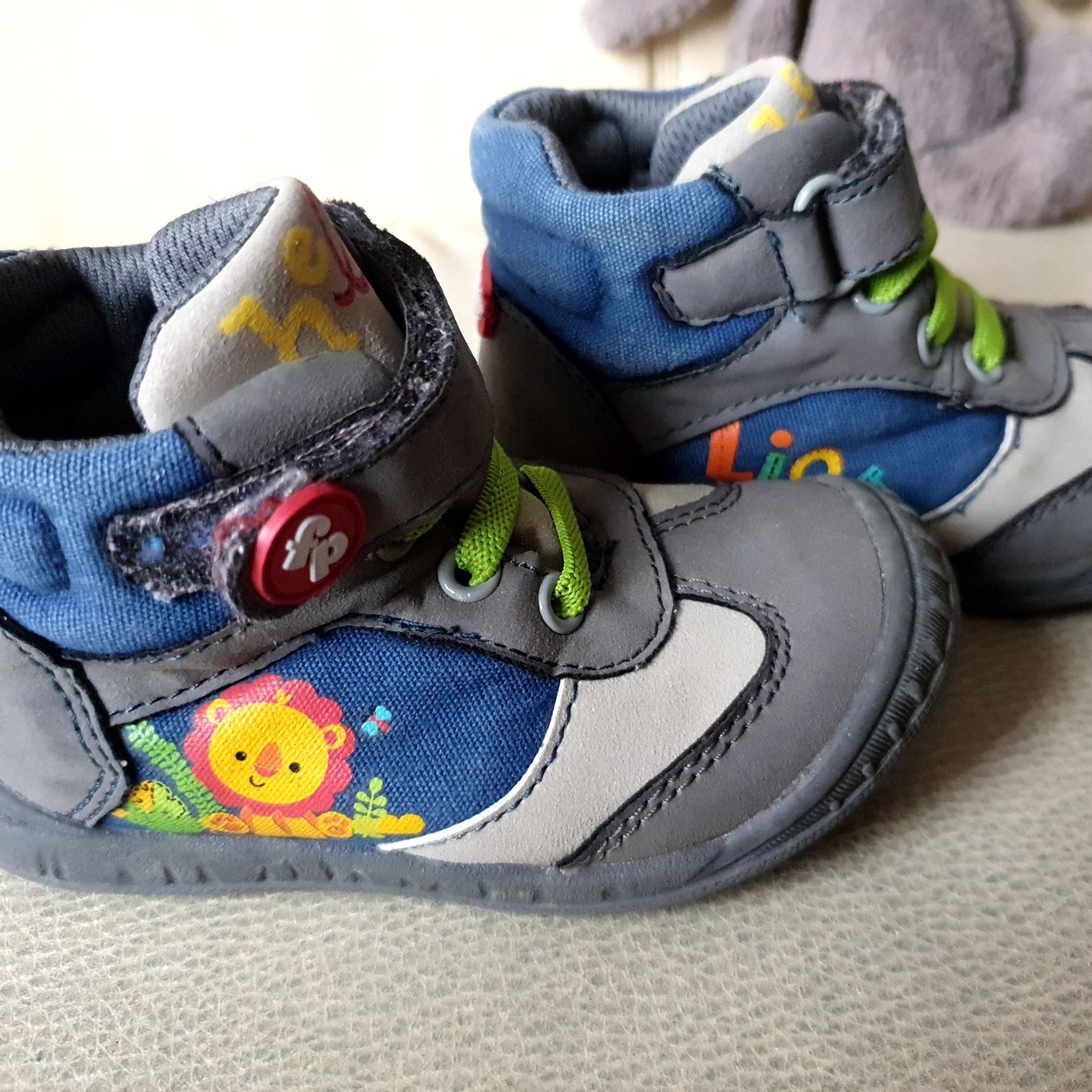 Buty jesienne zimowe Fisher Price rozmiar 21 / 22