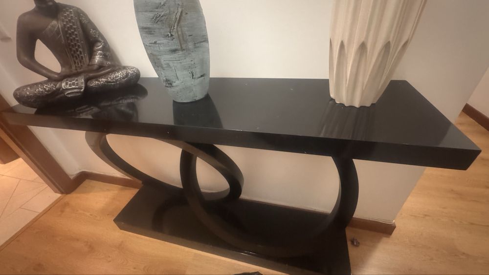 Vendo aparador preto