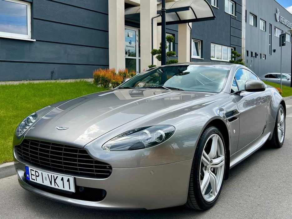 Aston Martin V8 Vantage właściciel