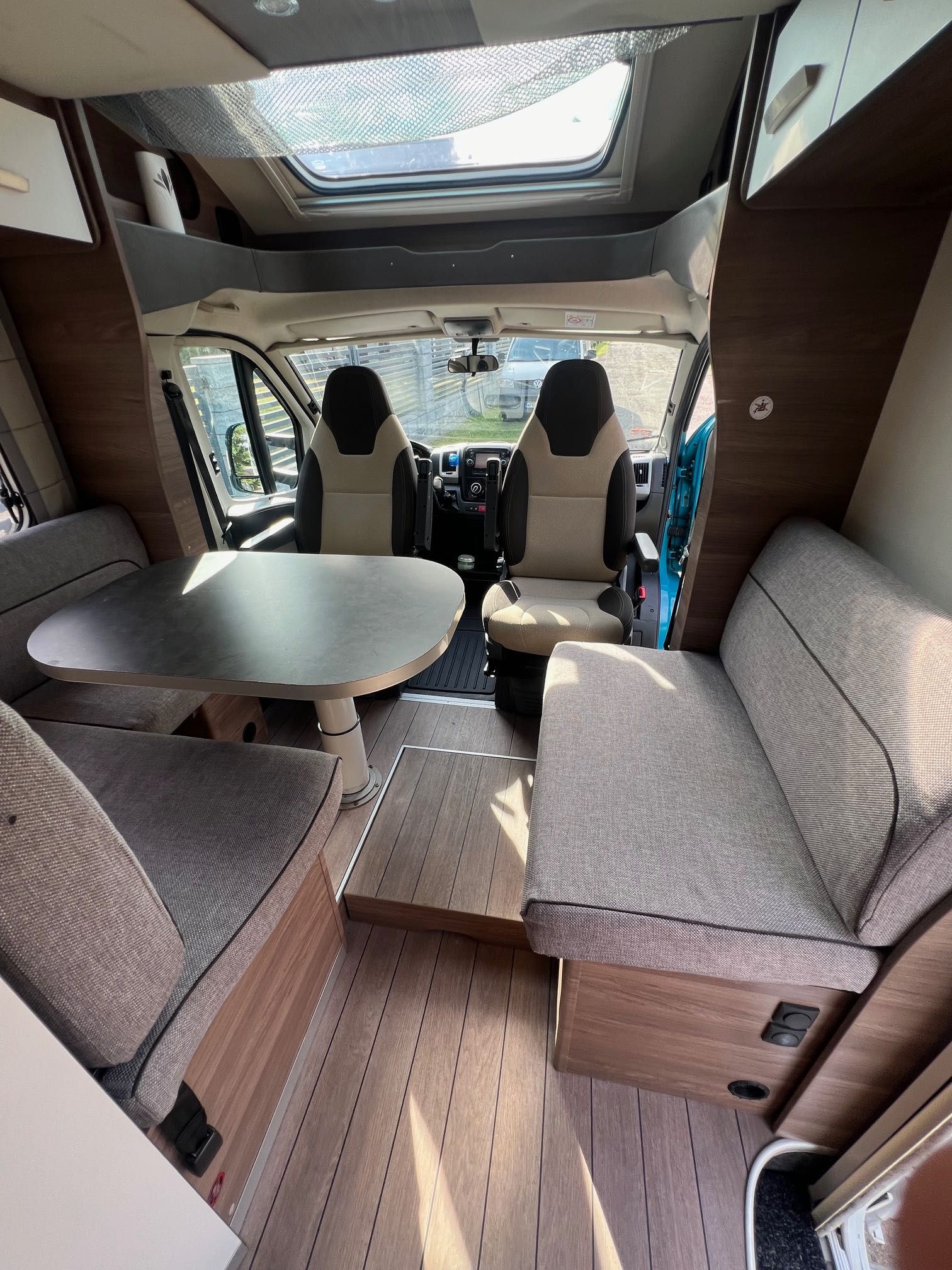 Kamper Knaus Live Wave 700 MEG