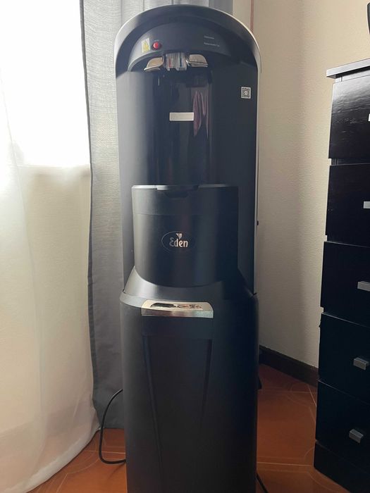 Vendo dispensador de água fria e quente