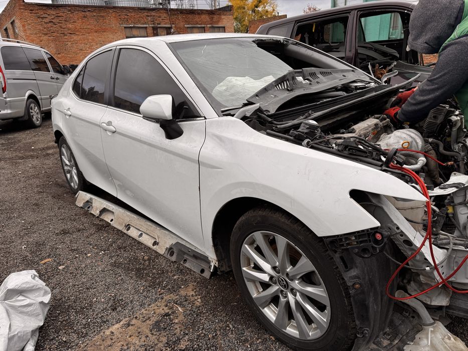 Дверь Toyota Camry 70 європа та usa 089 218