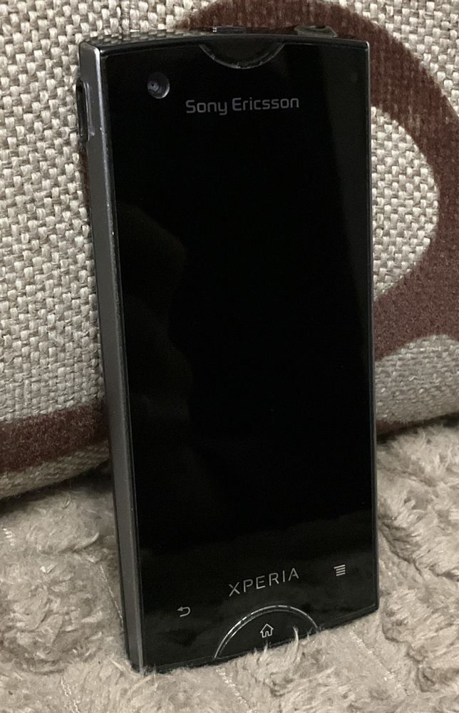 Sony Ericsson Xperia Ray ST 18i