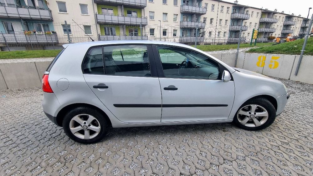 Volkswagen Golf V 1.9 TDI Klimatronik bez DPF
