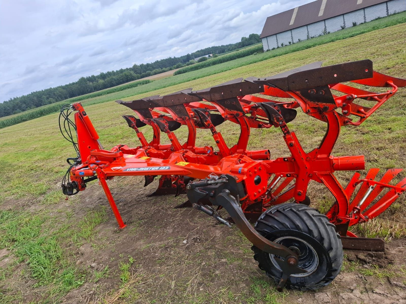 Pług obrotowy Kuhn Vari Master 123