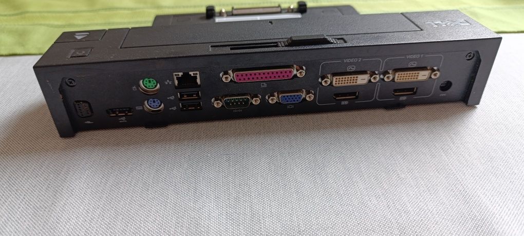 Stacja dokująca do laptopa dell