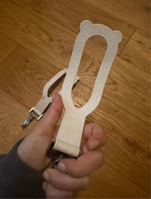 Zaczepy mocujące uchwyty do wózka La millou