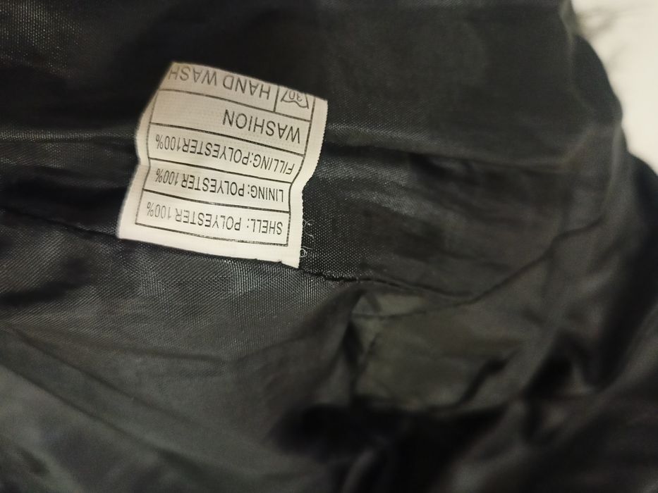 Czarna błyszczą kurtka puchowa oversize