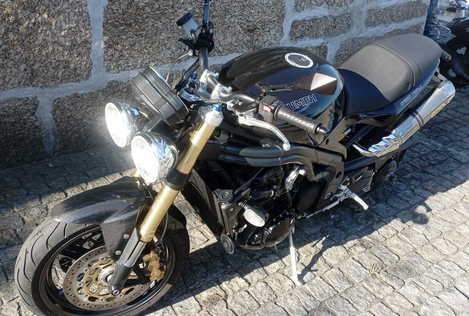 Triumph Speed Triple 1050 - 07