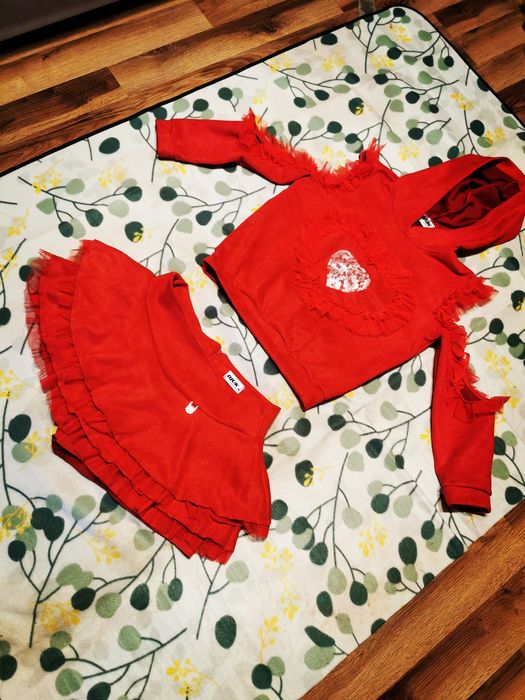 Super komplet spodniczko spodenki i bluzka rozmiar M