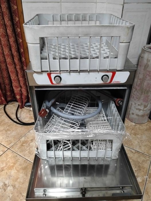 Máquina lavar loiça cimbali de café