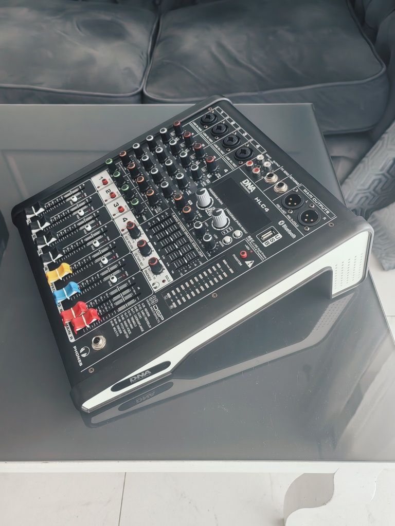 Mixer audio DNA HLC4