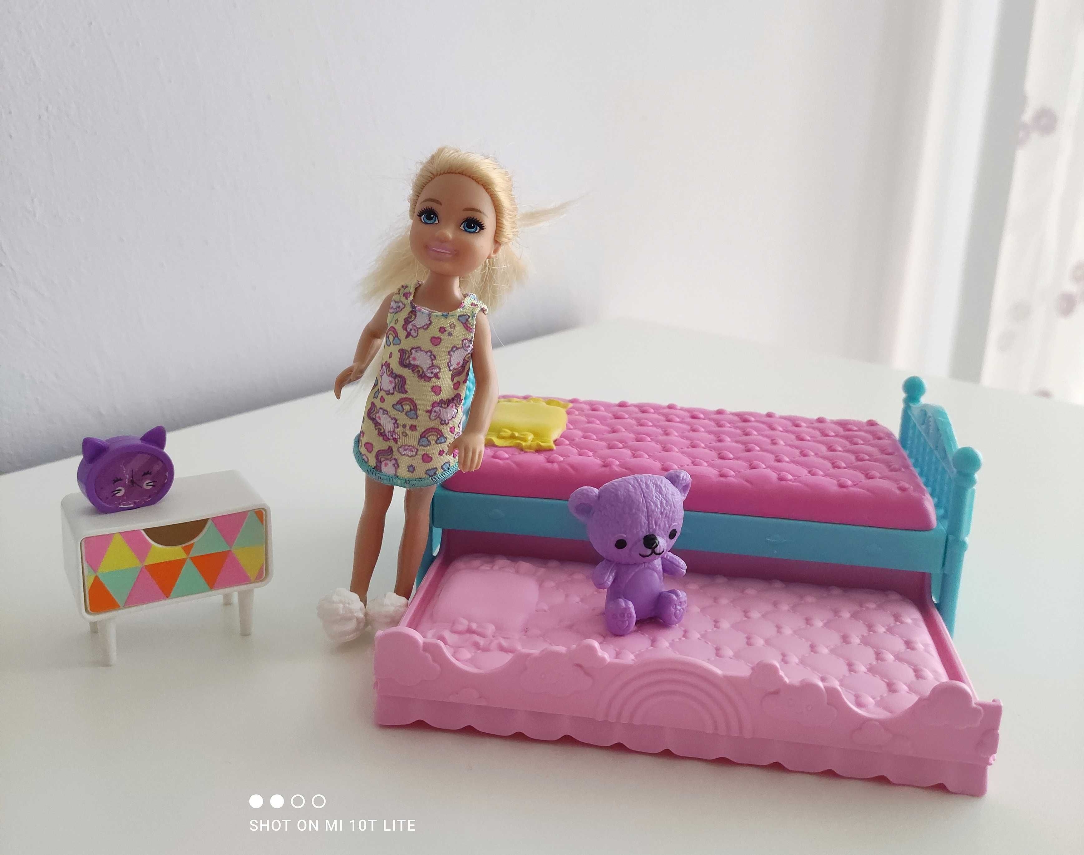 Barbie Club Chelsea sypialnia laleczka i akcesoria FXG83 Mattel