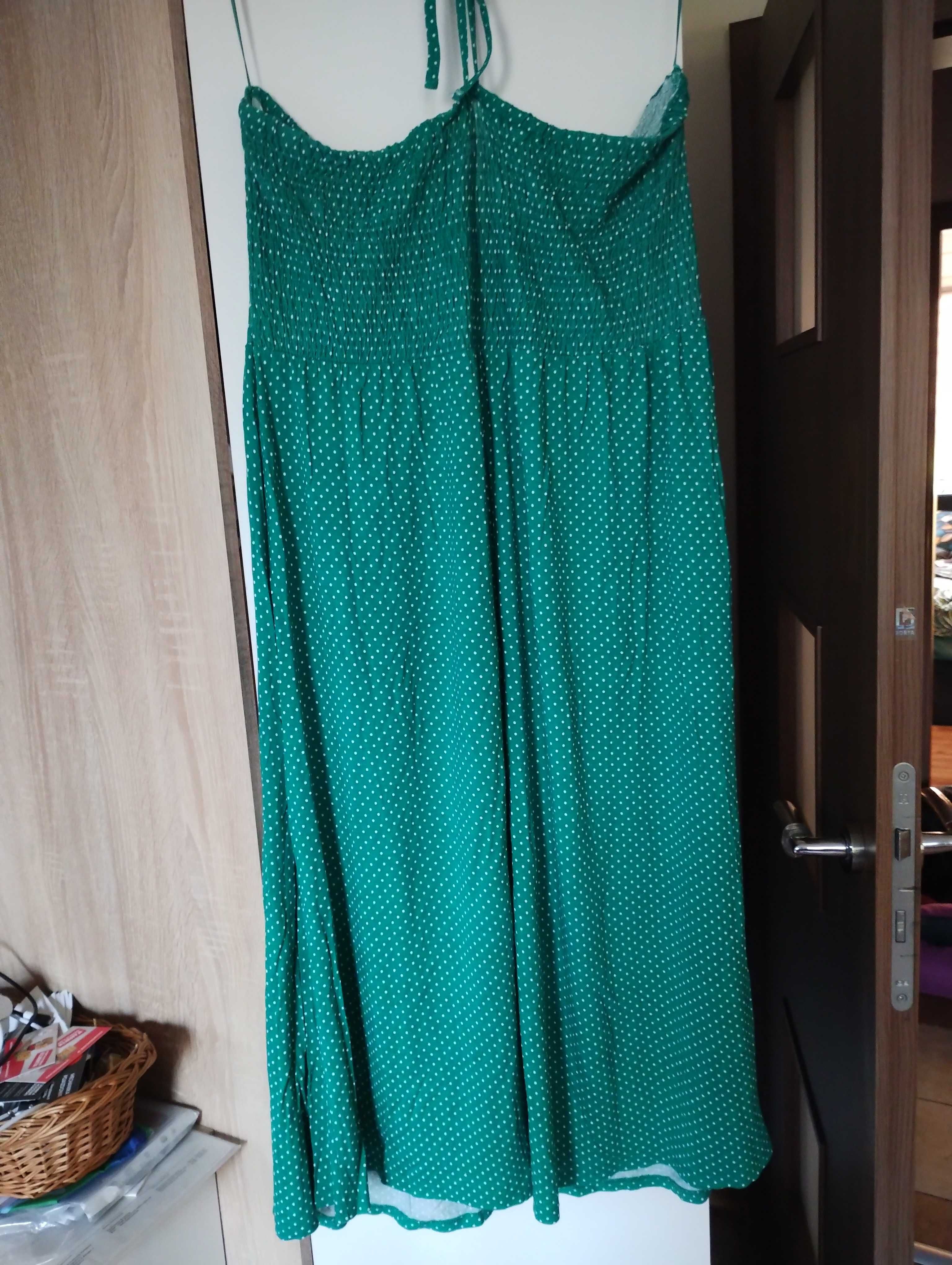 Zielona sukienka XXL 44. 46 grochy