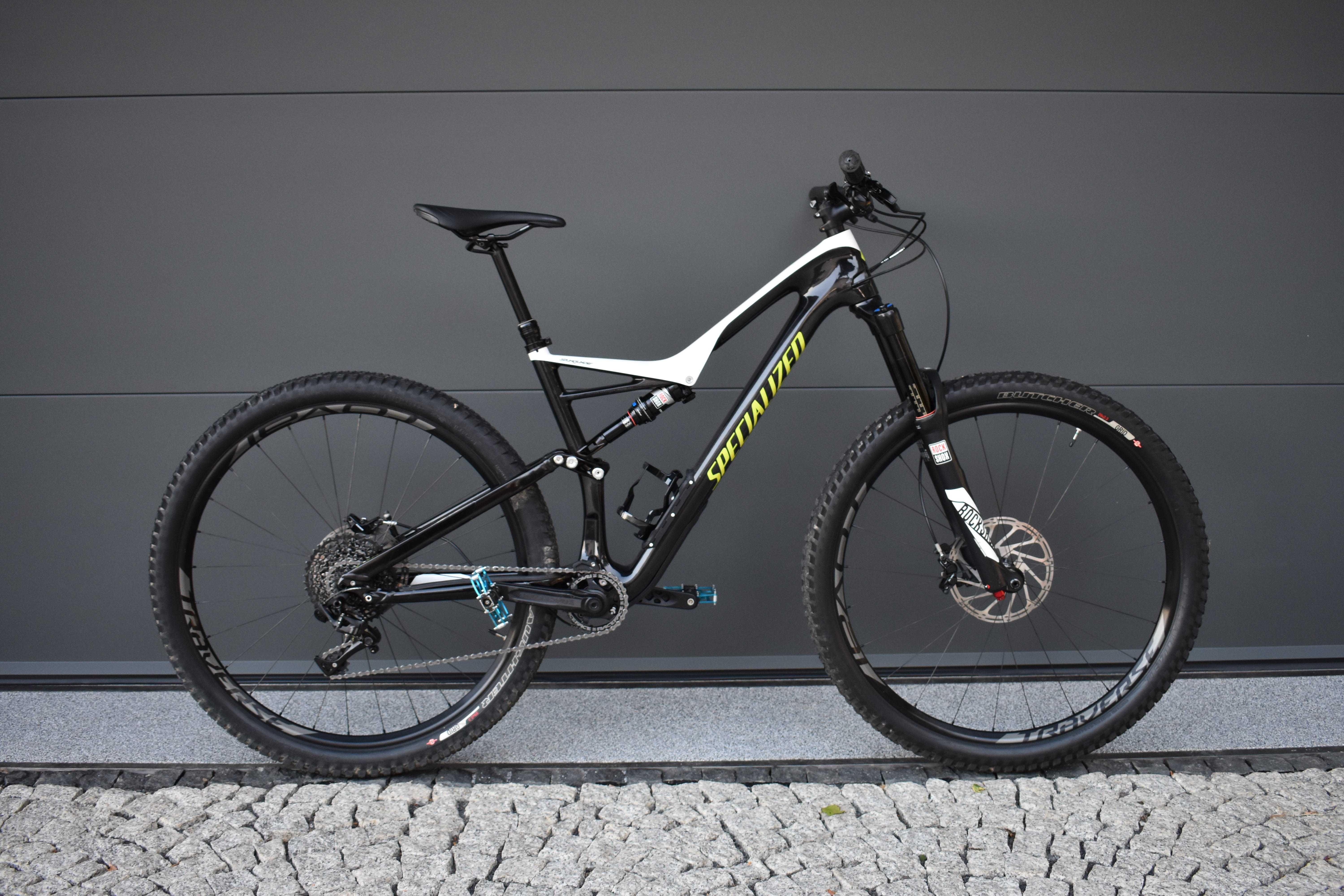 Rower Specialized StumpJumper Carbon.