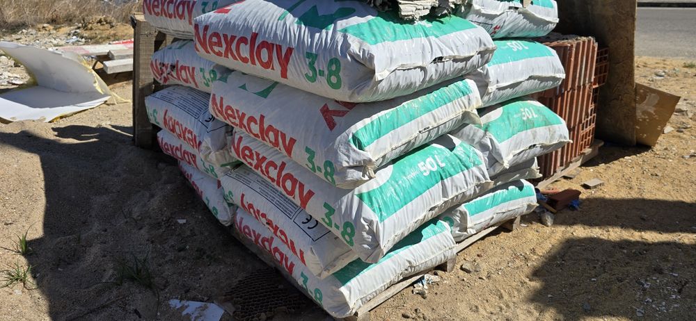 Vendo 20unid de sacos de 50l de Nexclay  3-8