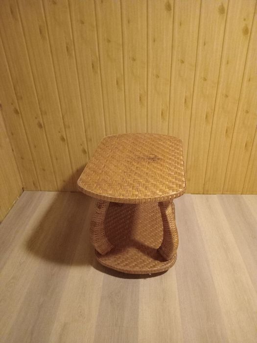 Стіл з натуральної лози