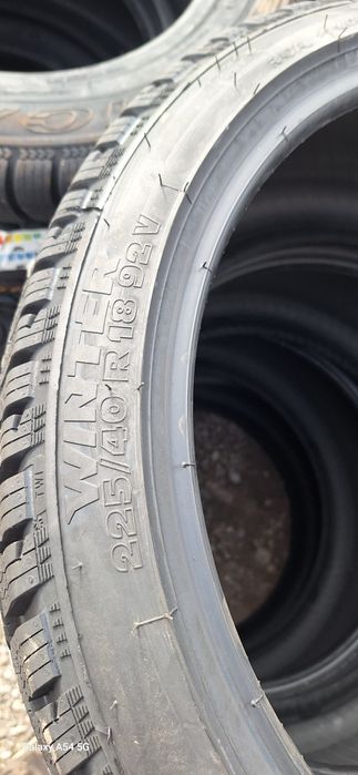 Opony zimowe 225/40/18 Taurus nowe