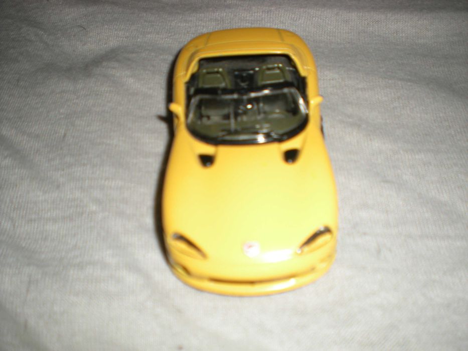 metalowy model samochodu Dodge VIPER RT/10