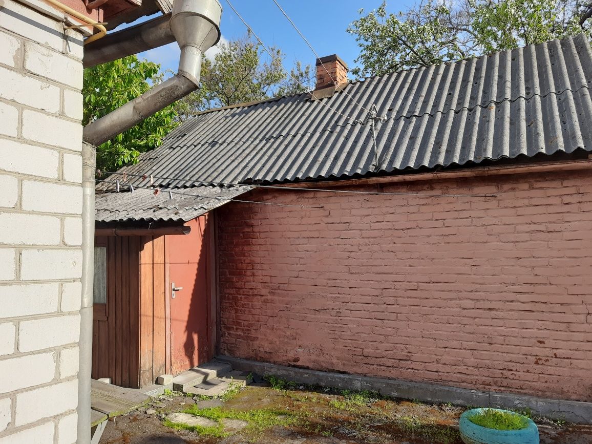 Продам півбудинка ЖИТОМИР  СІННИЙ РИНОК