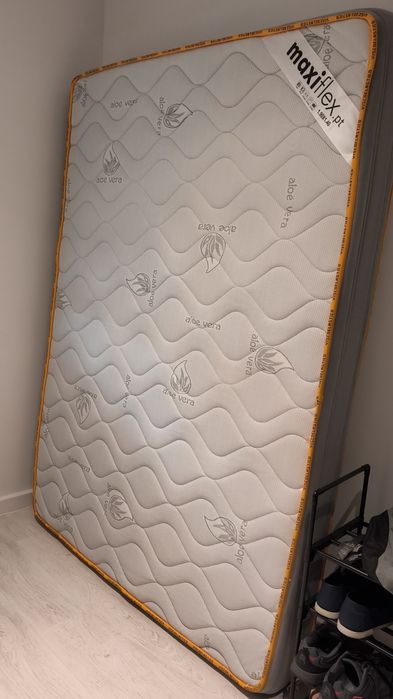 Colchão de casal tamanho 190X140