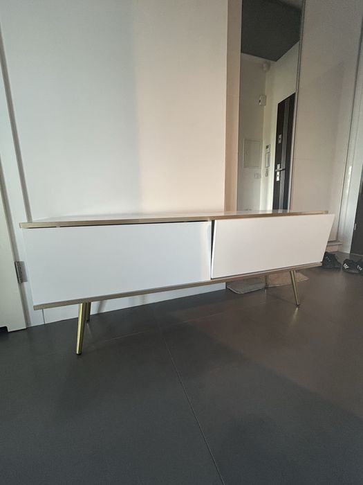 Sprzedam szafkę pod tv