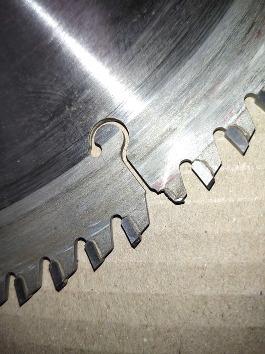 Дискова пила для різання ПВХ і алюмінію FREUD 300*30