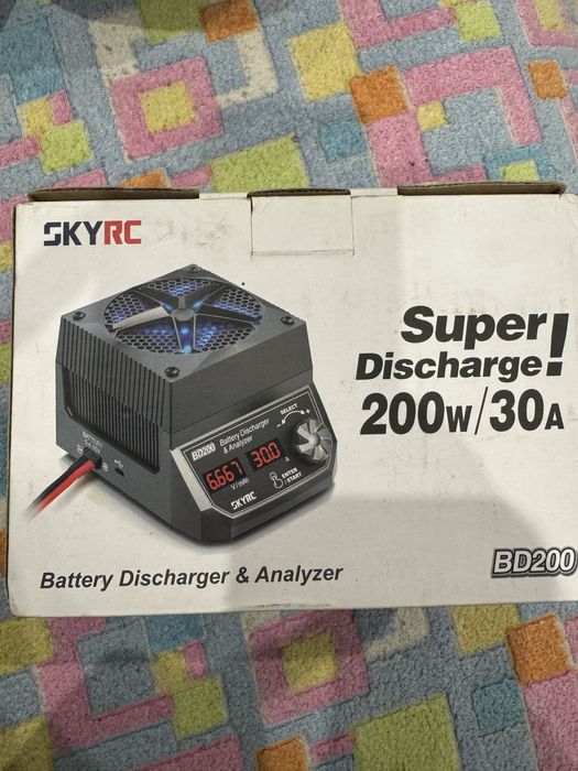 SKYRC BD200 рязрядник super discharge 200w 30a