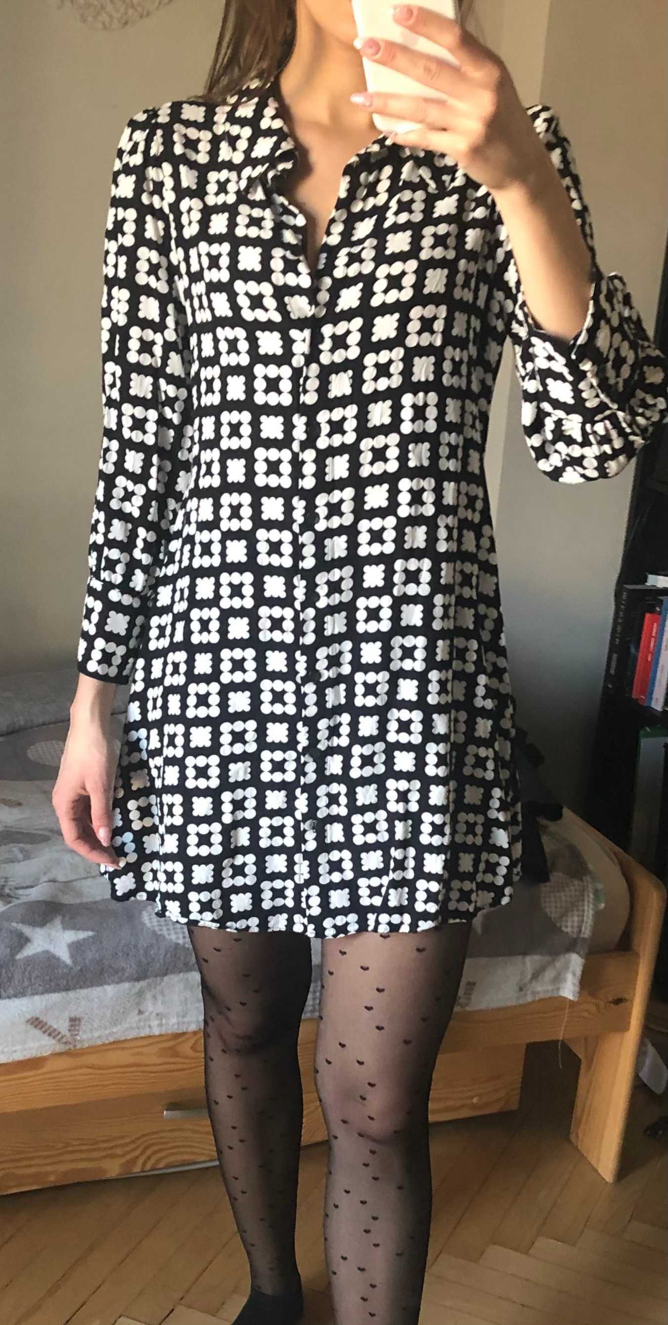 Sukienka mini w czarno-biały wzór Zara